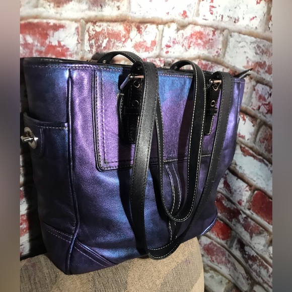 STUNNING Authentic Coach Metallic Purple & Blue Leather Handbag Tote - Picture 6 of 13